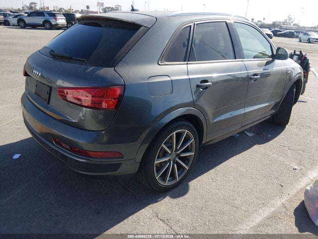 Audi Q3 2.0t Premium 2018 WA1BCCFS8JR035385 Image 4