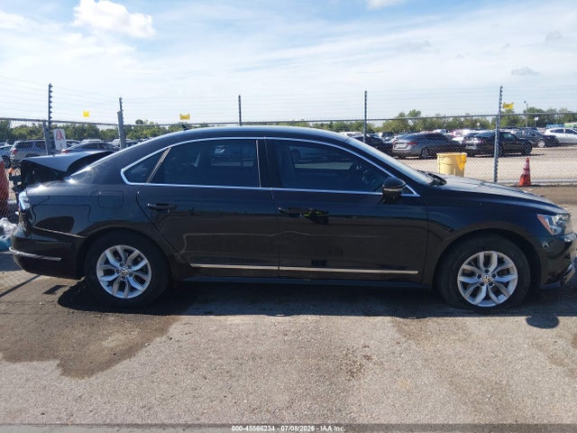 2017 Volkswagen Passat 1.8t S მანქანა იყიდება აუქციონზე, vin: 1VWAT7A36HC047585, აუქციონის ნომერი: 45566234