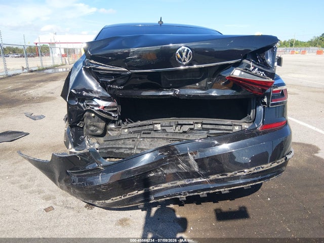 2017 Volkswagen Passat 1.8t S მანქანა იყიდება აუქციონზე, vin: 1VWAT7A36HC047585, აუქციონის ნომერი: 45566234