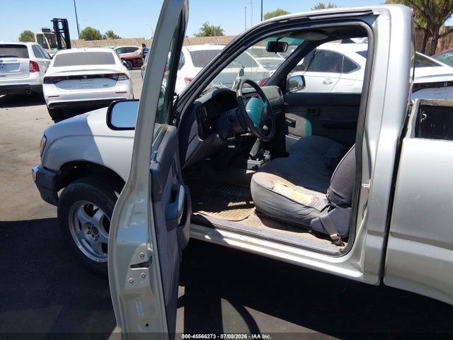 Продажа на аукционе авто 2000 Toyota Tacoma, vin: 4TANL42N9YZ610172, номер лота: 45566273