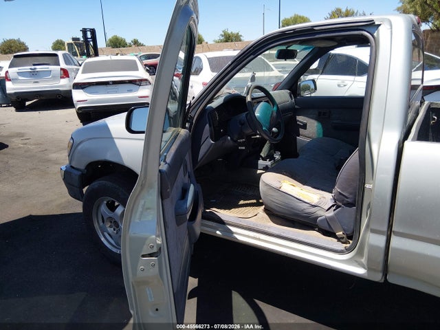 Продажа на аукционе авто 2000 Toyota Tacoma, vin: 4TANL42N9YZ610172, номер лота: 45566273