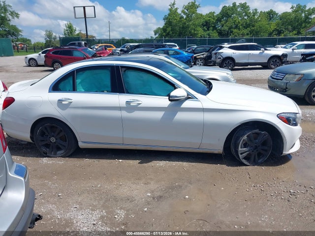 45566290 :رقم المزاد ، 55SWF4KB3GU149477 vin ، 2016 Mercedes-benz C 300 4matic مزاد بيع