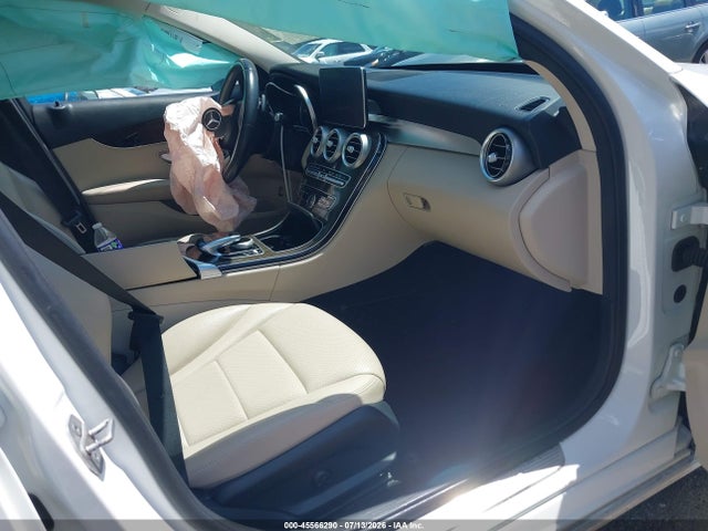 45566290 :رقم المزاد ، 55SWF4KB3GU149477 vin ، 2016 Mercedes-benz C 300 4matic مزاد بيع