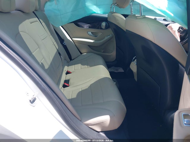 45566290 :رقم المزاد ، 55SWF4KB3GU149477 vin ، 2016 Mercedes-benz C 300 4matic مزاد بيع