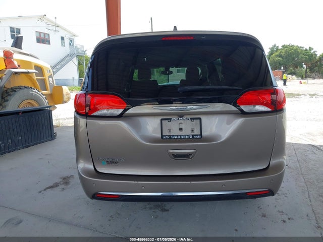 Продаж на аукціоні авто 2017 Chrysler Pacifica Touring-l, vin: 2C4RC1BG8HR552975, номер лоту: 45566332