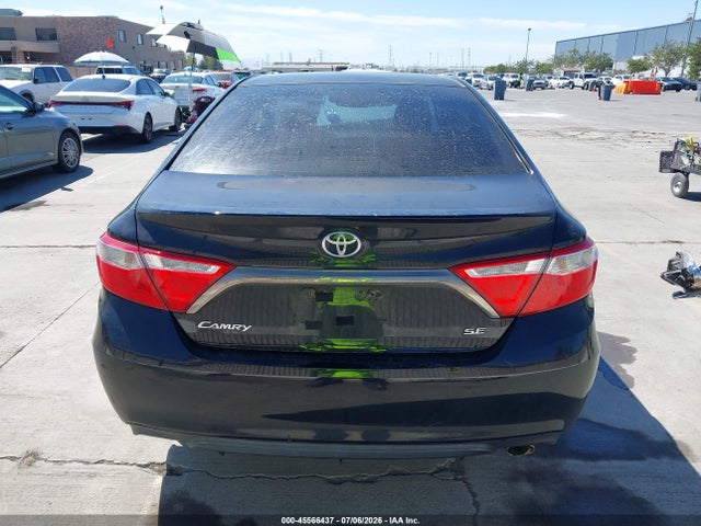 2015 Toyota Camry Se მანქანა იყიდება აუქციონზე, vin: 4T1BF1FK5FU886819, აუქციონის ნომერი: 45566437