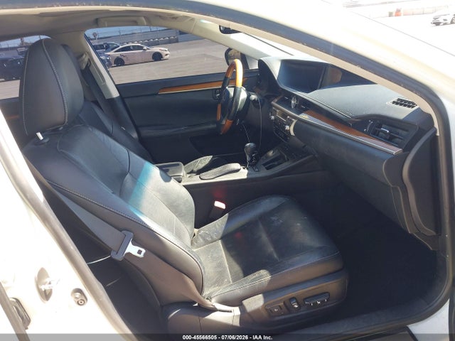 Lexus ES 300H 2014 JTHBW1GGXE2071328 Image 5