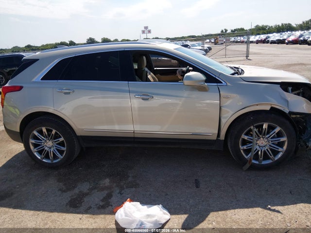 45566560 :رقم المزاد ، 1GYKNCRS9HZ103676 vin ، 2017 Cadillac Xt5 Premium Luxury مزاد بيع