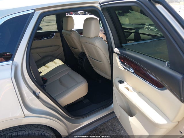 45566560 :رقم المزاد ، 1GYKNCRS9HZ103676 vin ، 2017 Cadillac Xt5 Premium Luxury مزاد بيع