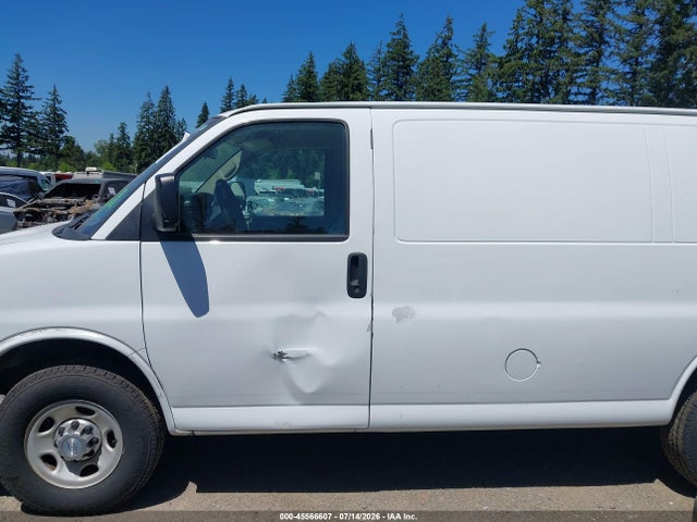 Chevrolet Express 2500 Work Van 2015 1GCWGFCF7F1185479 Image 14