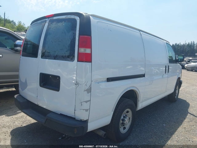 Chevrolet Express 2500 Work Van 2015 1GCWGFCF7F1185479 Image 4