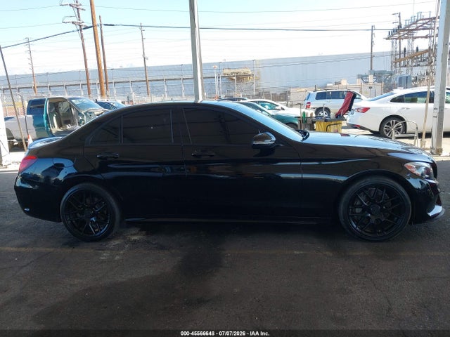 Продаж на аукціоні авто 2018 Mercedes-benz C 300, vin: 55SWF4JB4JU256157, номер лоту: 45566648
