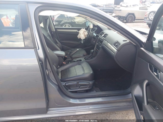 Продажа на аукционе авто 2015 Volkswagen Passat 1.8t Limited Edition/1.8t S/1.8t Wolfsburg Edition, vin: 1VWAS7A33FC008565, номер лота: 45566661