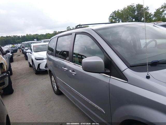 45566685 :رقم المزاد ، 2C4RC1BG4DR801945 vin ، 2013 Chrysler Town & Country Touring مزاد بيع