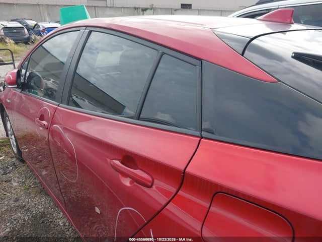 Продаж на аукціоні авто 2018 Toyota Prius Two, vin: JTDKBRFU9J3593374, номер лоту: 45566690