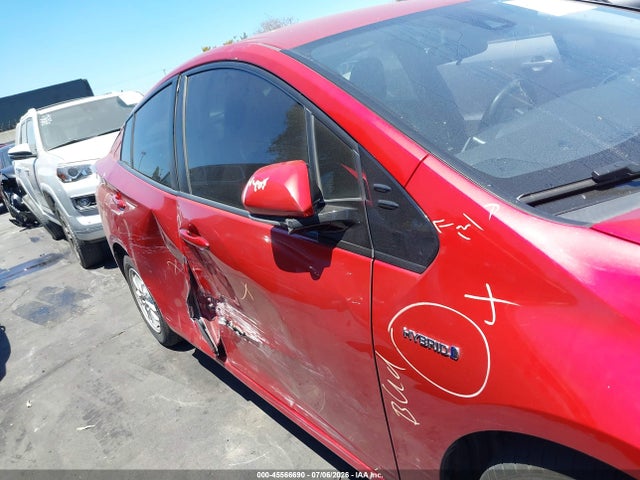 Продаж на аукціоні авто 2018 Toyota Prius Two, vin: JTDKBRFU9J3593374, номер лоту: 45566690