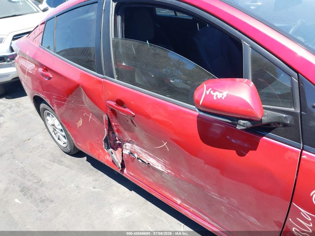 Продаж на аукціоні авто 2018 Toyota Prius Two, vin: JTDKBRFU9J3593374, номер лоту: 45566690