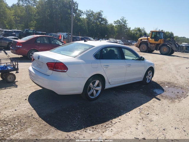 2015 Volkswagen Passat 1.8t Limited Edition მანქანა იყიდება აუქციონზე, vin: 1VWAT7A35FC081305, აუქციონის ნომერი: 45566758