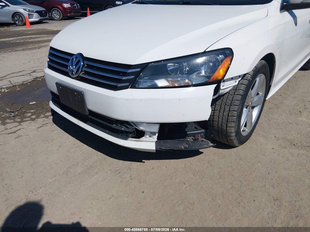 2015 Volkswagen Passat 1.8t Limited Edition მანქანა იყიდება აუქციონზე, vin: 1VWAT7A35FC081305, აუქციონის ნომერი: 45566758