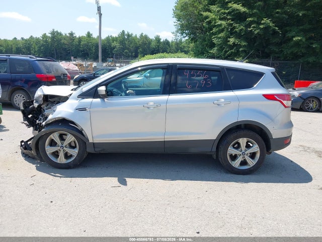 Продажа на аукционе авто 2015 Ford Escape Se, vin: 1FMCU9G93FUC39114, номер лота: 45566793