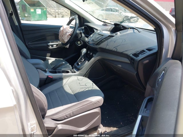 Продажа на аукционе авто 2015 Ford Escape Se, vin: 1FMCU9G93FUC39114, номер лота: 45566793