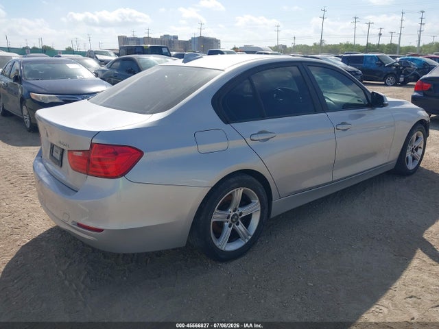 WBA3B1G56ENT01054 BMW 320i
