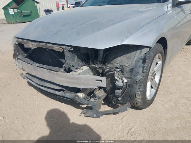 WBA3B1G56ENT01054 BMW 320i