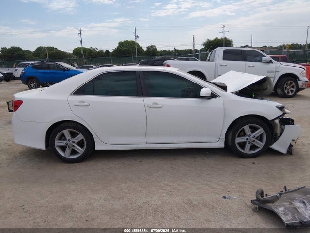 4T1BF1FK4EU760272 Toyota CAMRY SE
