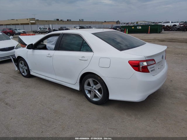 4T1BF1FK4EU760272 Toyota CAMRY SE