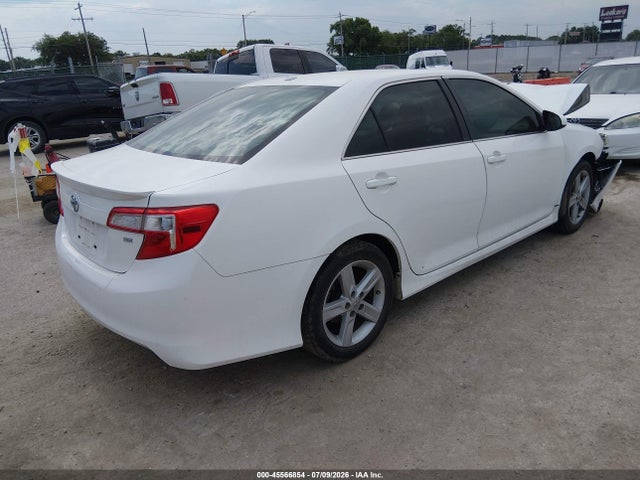 4T1BF1FK4EU760272 Toyota CAMRY SE
