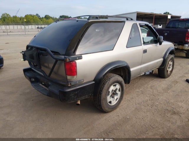 45566873 :رقم المزاد ، 1GNCT18W8YK135513 vin ، 2000 Chevrolet Blazer Ls مزاد بيع