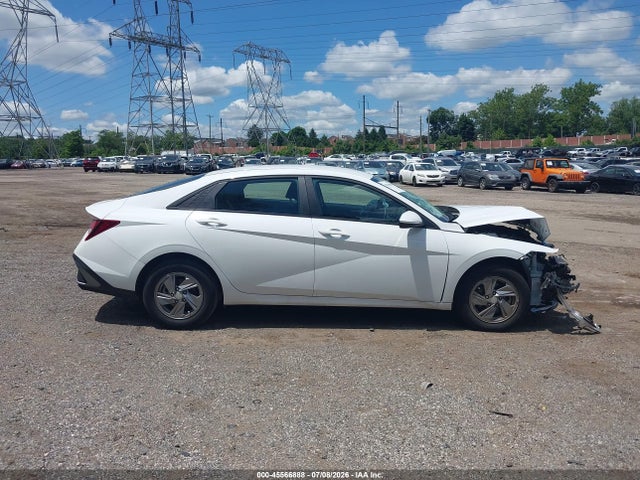 KMHLL4DG5SU978729 Hyundai ELANTRA SE