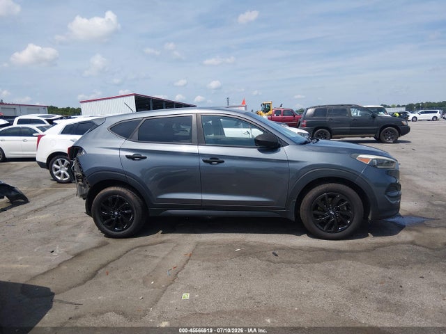 45566919 :رقم المزاد ، KM8J2CA44JU677897 vin ، 2018 Hyundai Tucson Se مزاد بيع