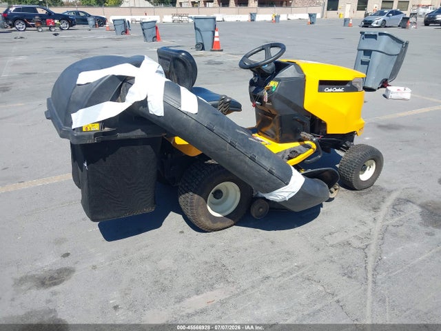 Cub Cadet Riding Lawnmower 2016 1E106H40441 Image 4