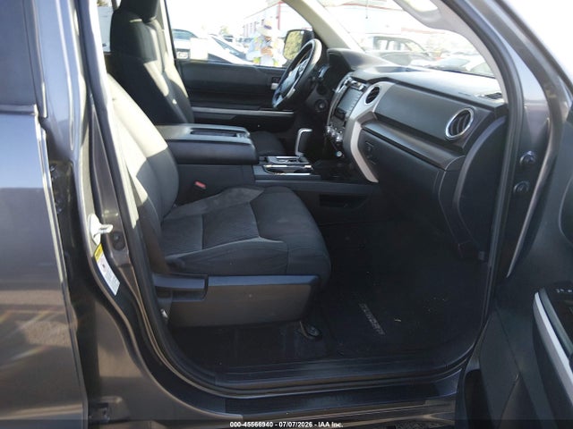 5TFEM5F12HX110977 Toyota Tundra Sr5 4.6l V8