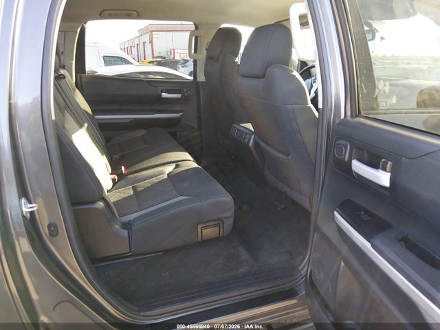 5TFEM5F12HX110977 Toyota Tundra Sr5 4.6l V8