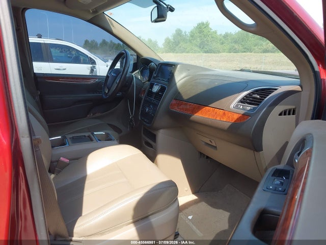 45566981 :رقم المزاد ، 2C4RC1BG3FR696219 vin ، 2015 Chrysler Town & Country Touring مزاد بيع