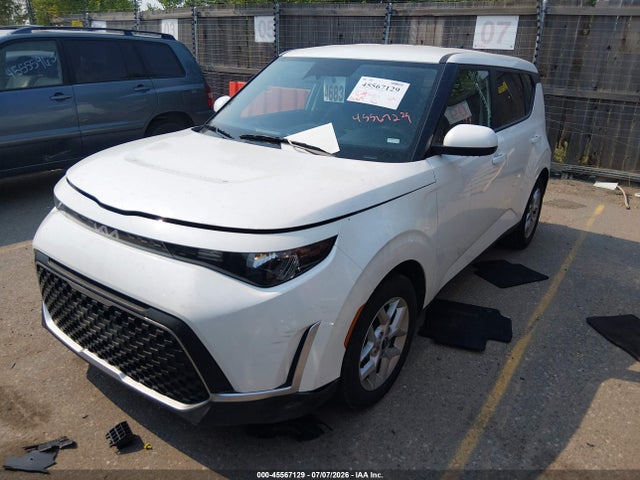 KIA SOUL LX 2023 KNDJ23AU2P7888950 Image 2
