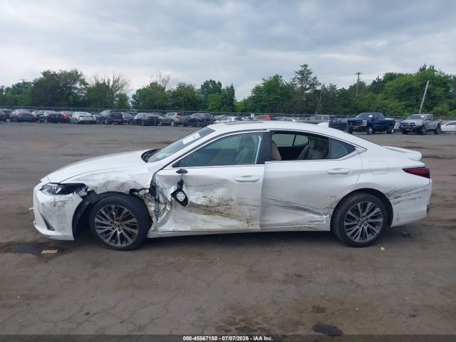 2021 Lexus Es 300h მანქანა იყიდება აუქციონზე, vin: 58ADA1C15MU012124, აუქციონის ნომერი: 45567150