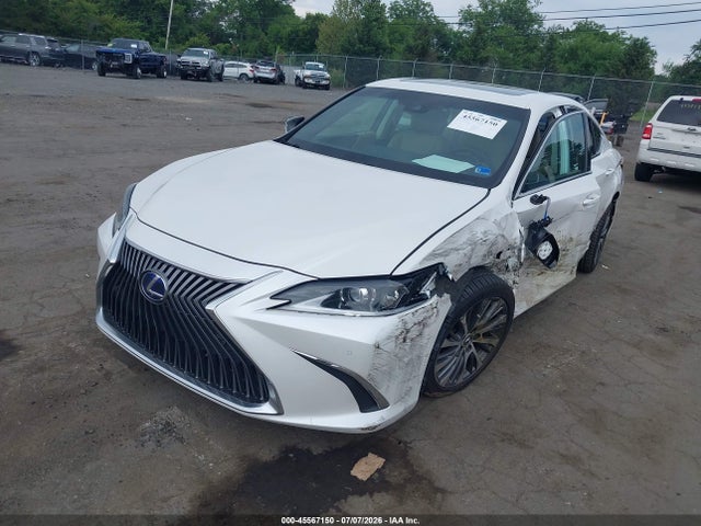 2021 Lexus Es 300h მანქანა იყიდება აუქციონზე, vin: 58ADA1C15MU012124, აუქციონის ნომერი: 45567150