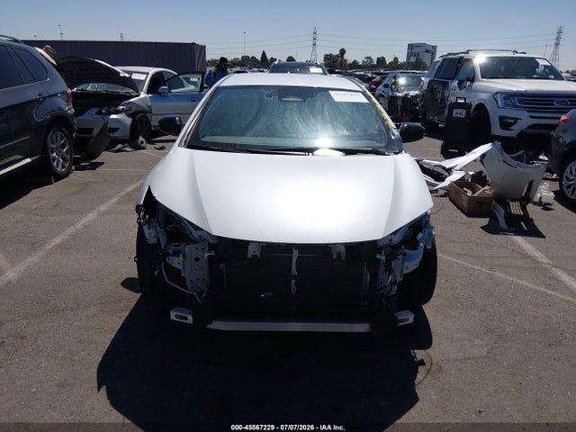 Toyota PRIUS XLE 2023 JTDACAAU7P3008012 Image 13