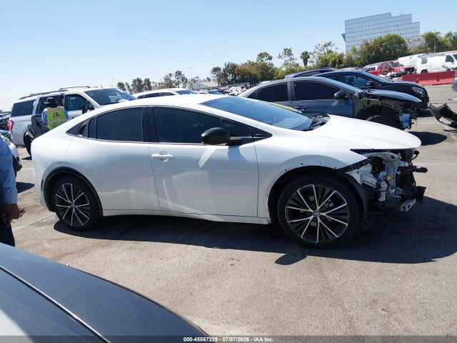 Toyota PRIUS XLE 2023 JTDACAAU7P3008012 Image 14