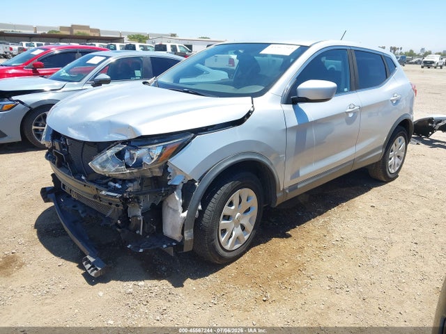 JN1BJ1CP8JW150783 Nissan Rogue Sport S