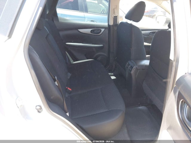 JN1BJ1CP8JW150783 Nissan Rogue Sport S
