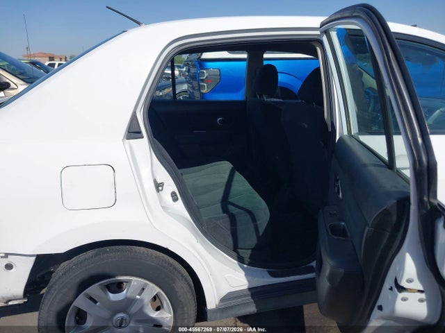 2011 Nissan Versa 1.8s მანქანა იყიდება აუქციონზე, vin: 3N1BC1AP4BL449630, აუქციონის ნომერი: 45567269