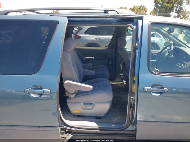 45567323 :رقم المزاد ، 4T3ZF13C81U386181 vin ، 2001 Toyota Sienna Le مزاد بيع