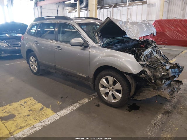 2010 Subaru Outback 2.5i Premium მანქანა იყიდება აუქციონზე, vin: 4S4BRBGC7A3381612, აუქციონის ნომერი: 45567390