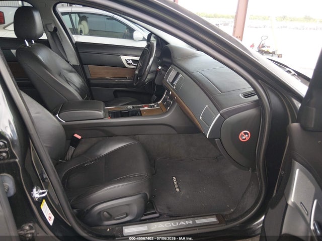 Auction sale of the 2015 Jaguar Xf 2.0t Premium, vin: SAJWA0FS9FPU67192, lot number: 45567402