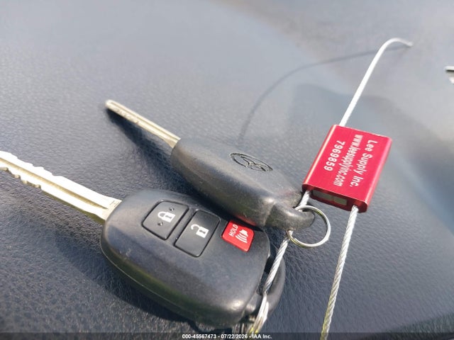 JTMZFREV3JJ150484 Toyota RAV4 LE
