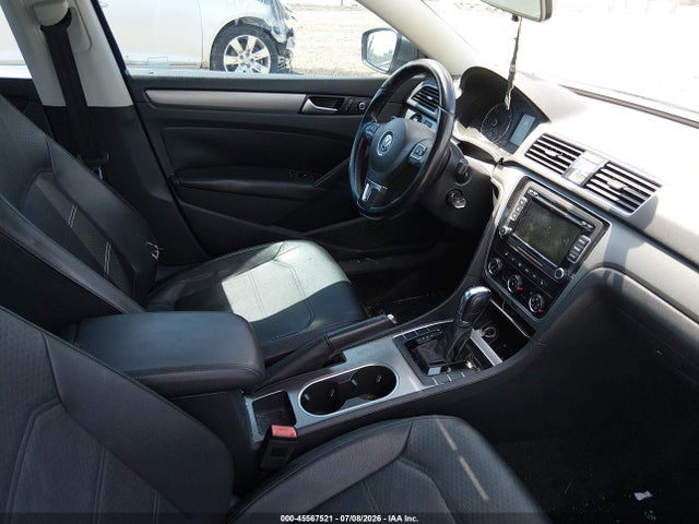 Продаж на аукціоні авто 2015 Volkswagen Passat 2.0l Tdi Se, vin: 1VWBV7A3XFC076423, номер лоту: 45567521